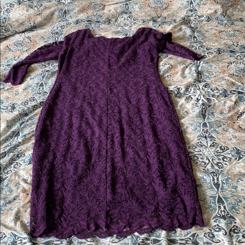 Woman’s Dress - Picture 1 of 6